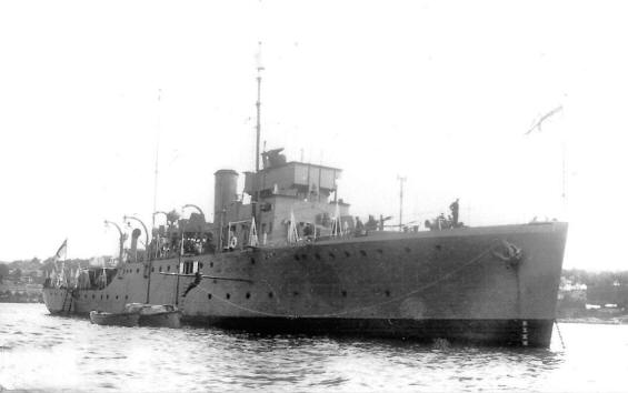 HMS Niger 1941 Halcyon Class Minesweeper